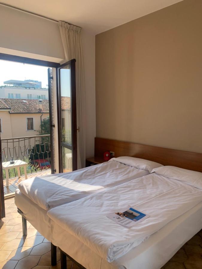 Hotel Santa Maria Bardolino Bagian luar foto
